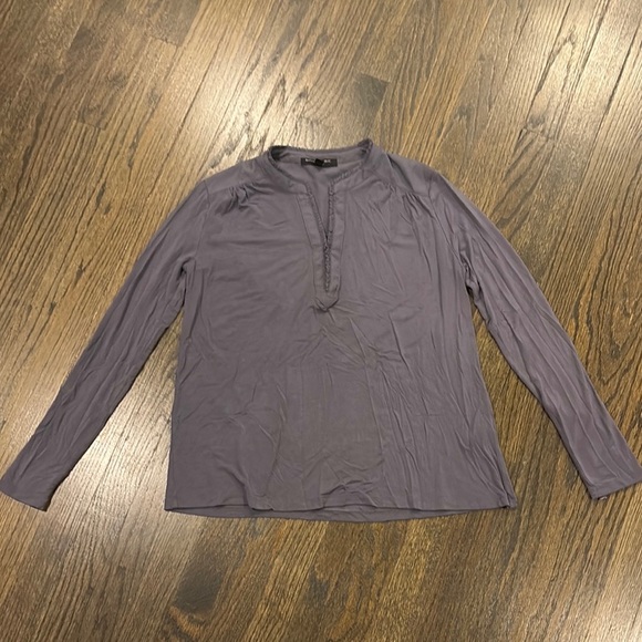Women’s Gray Long Sleeve Shirt by Banana Republic (size XS) - Picture 1 of 7